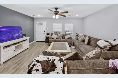 1002 Haley Avenue, Rockdale, TX 76567 - Photo 5