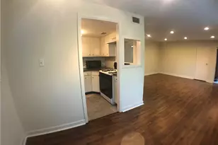 706 W 34th St, Austin, TX 78705 - Photo 5