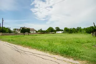 126 Cuernavaca Dr, Del Valle, TX 78617 - Photo 1