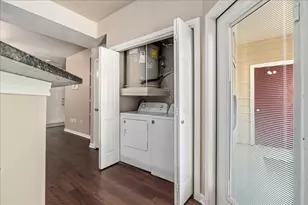 2320 Gracy Farms Ln, Austin, TX 78758 - Photo 27