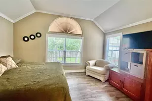 1127 Robin Rd, Elgin, TX 78621 - Photo 9