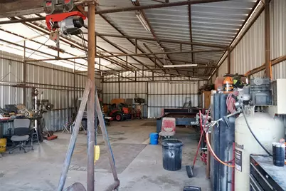 1375 Cr 320, Granger, TX 76530 - Photo 3