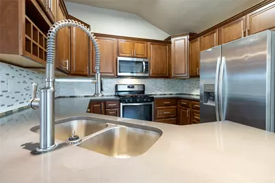 1003 Hyridge Street, Round Rock, TX 78664 - Photo 5