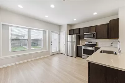 1044 Esplanade Parkway, San Marcos, TX 78666 - Photo 3