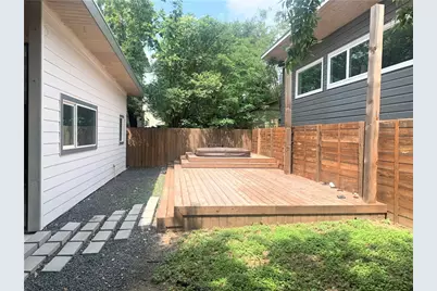 2103 E 14th Street #B, Austin, TX 78702 - Photo 17