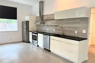 2103 E 14th St, Austin, TX 78702 - Photo 3