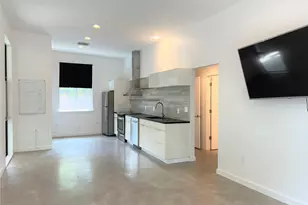 2103 E 14th St, Austin, TX 78702 - Photo 7