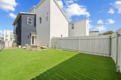 6109 Sendero Hills Parkway, Austin, TX 78724 - Photo 17