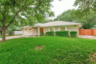 12118 Black Angus Dr, Austin, TX 78727 - Photo 3