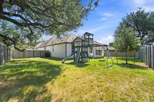112 Fox Run, Georgetown, TX 78628 - Photo 27