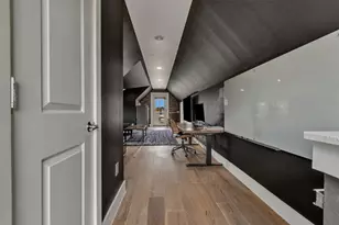 3010 E 18th 1/2 St, Austin, TX 78702 - Photo 17