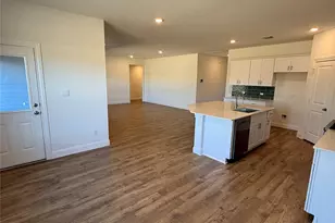 215 Great Northern Dr, Cedar Creek, TX 78612 - Photo 13