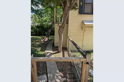 304 E 42nd Street, Austin, TX 78751 - Photo 3