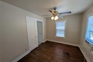 304 E 42nd St, Austin, TX 78751 - Photo 13