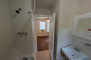 304 E 42nd St, Austin, TX 78751 - Photo 19