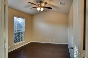 821 Gabriel Mills Dr, Round Rock, TX 78664 - Photo 9