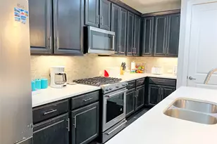 807 E 16th St, Austin, TX 78702 - Photo 25