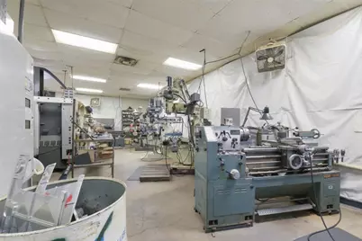 1880 N A W Grimes Boulevard, Round Rock, TX 78665 - Photo 21