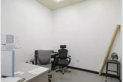 1880 N A W Grimes Boulevard, Round Rock, TX 78665 - Photo 35