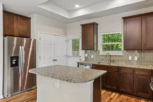 808 Totis Rd, Austin, TX 78748 - Photo 9