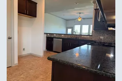 8130 Bay Run Avenue, Baytown, TX 77521 - Photo 7