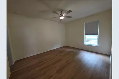 100 E 7th Street, Cameron, TX 76520 - Photo 7