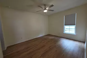 100 E 7th St, Cameron, TX 76520 - Photo 7