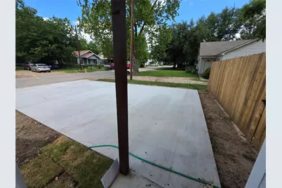 100 E 7th Street, Cameron, TX 76520 - Photo 13