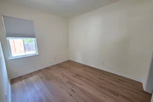 100 E 7th St, Cameron, TX 76520 - Photo 5