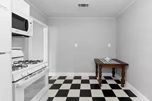 703 E 47th St, Austin, TX 78751 - Photo 19