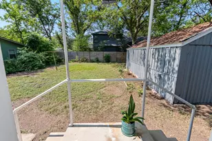 703 E 47th St, Austin, TX 78751 - Photo 31