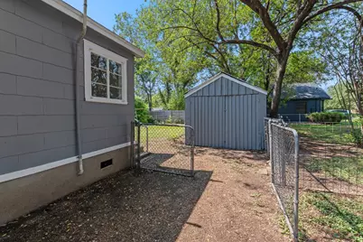 703 E 47th Street, Austin, TX 78751 - Photo 35