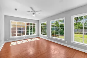 703 E 47th St, Austin, TX 78751 - Photo 23