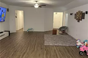 202 Coventry Dr, Hutto, TX 78634 - Photo 13