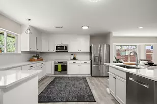 3305 Santa Monica Dr, Austin, TX 78741 - Photo 9