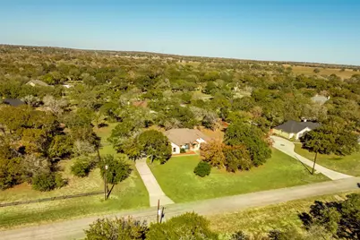 455 Rose Blossom Loop, La Vernia, TX 78121 - Photo 3