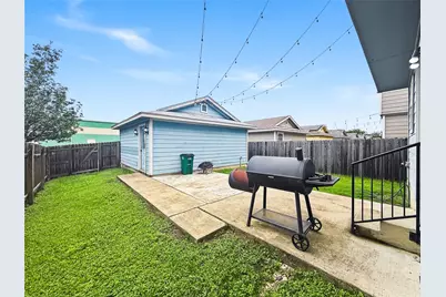 9215 Rowlands Sayle Road, Austin, TX 78744 - Photo 7