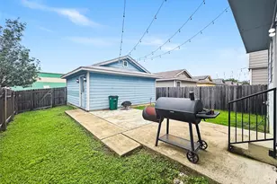 9215 Rowlands Sayle Rd, Austin, TX 78744 - Photo 7