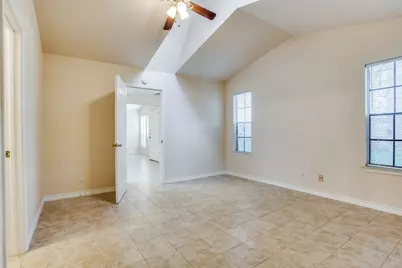 8811 Clearbrook Trail, Austin, TX 78729 - Photo 15