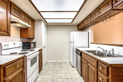 8811 Clearbrook Trail, Austin, TX 78729 - Photo 9