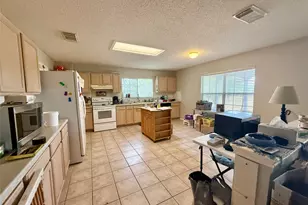 3085 Crestmont Ln, Kyle, TX 78640 - Photo 3