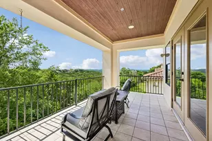 11725 Red Oak Valley Ln, Austin, TX 78732 - Photo 9