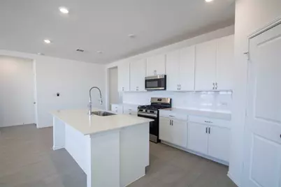 209 Twilight Breeze Way, Hutto, TX 78634 - Photo 5