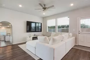 6554 Marsh Ln, Buda, TX 78610 - Photo 5