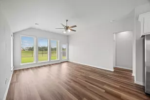201 Banyon Dr, Liberty Hill, TX 78642 - Photo 5