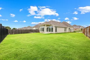 201 Banyon Dr, Liberty Hill, TX 78642 - Photo 17