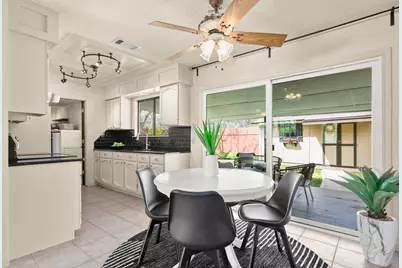 1302 Meadows Drive, Round Rock, TX 78681 - Photo 11