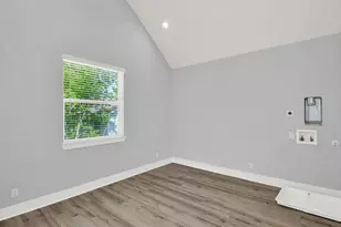 7204 Meador Ave, Austin, TX 78752 - Photo 5