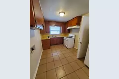 8211 Burrell Drive, Austin, TX 78757 - Photo 9