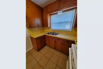 8211 Burrell Drive, Austin, TX 78757 - Photo 11